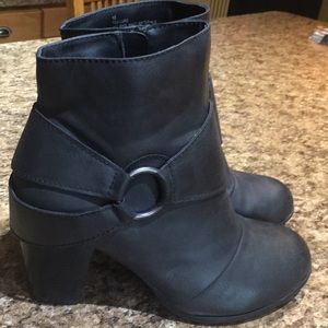 Ankle booties